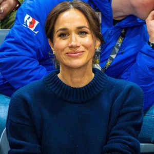Meghan Markle s'est confiée dans le 2e épisode de son podcast

Le prince Harry, duc de Sussex et Meghan Markle, duchesse de Sussex, assistent à un match de basketball en fauteuil lors des "Invictus Games Vancouver Whistler 2025" à Vancouver. Backgrid USA / Bestimage