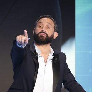 Exclusif - Cyril Hanouna, sur le plateau de l’émission « TPMP » présentée par C.Hanouna et diffusée en direct sur C8, Paris, France, le 11 février 2025. © Jack Tribeca / Bestimage