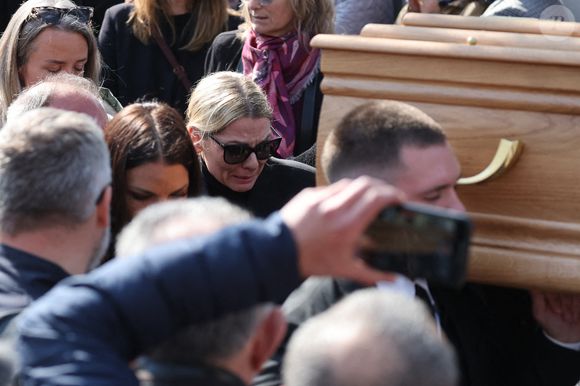 Audrey Salomone - Sorties des obsèques de Bruno Salomone en l'église Sainte-Anne de Polangis de Joinville-le-Pont (Val-de-Marne) le 23 mars 2026. © Cyril Moreau - Dominique Jacovides / Bestimage