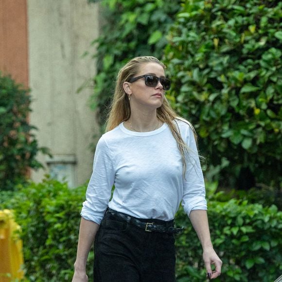 Amber Heard passe une journée avec sa fille Oonagh Paige à Madrid le 16 octobre 2023. Photo par 305SCHOCK / Bestimage