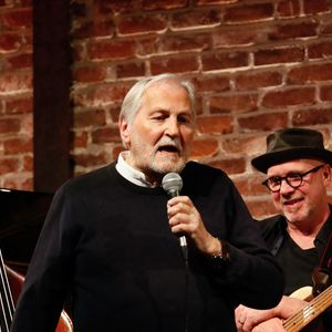 Exclusif - Jean-Jacques Debout - Dernier tour de chant de Jean-Jacques Debout au club "Le Bal Blomet " à Paris le 22 mars 2025. Jean-Jacques Debout, qui nous a écrit de si belles chansons, interpète un mélange de ses anciens succès de et de nouvelles compostions "Au Revoir Mais Pas Adieu", dont une consacrée au Bal Blomet. © Christophe Clovis/Bestimage