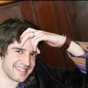 Mathieu Johann lors de la présentation des nouvelles signatures de Camus au théâtre de la porte Saint-Martin. Photo par OLIVIER BORDE / BESTIMAGE