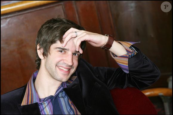 Mathieu Johann lors de la présentation des nouvelles signatures de Camus au théâtre de la porte Saint-Martin. Photo par OLIVIER BORDE / BESTIMAGE