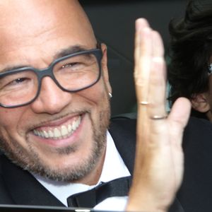 Pascal Obispo et son fils Sean - Mariage religieux de Pascal Obispo et Julie Hantson en l'église Notre-Dame-des-Flots au Cap-Ferret. Photo par Jean-Marc Lhomer / Bestimage