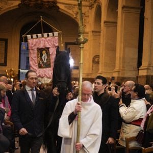 Ce qui était une référence au style vestimentaire de l'icone


Messe commémorative pour l'actrice française Brigitte Bardot à l'église Saint-Roch à Paris, le 28 janvier 2026. Photo par Nasser Berzane/ABACAPRESS.COM