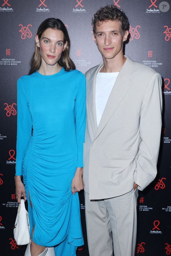 Aliocha Schneider et Charlotte Cardin lors de la 20eme édition du Dîner de la Mode, organisé par la Fédération de la Haute Couture et de la Mode et Sidaction, au Pavillon Cambon Capucines à Paris, France, le jeudi 6 juillet 2023. Photo Jerome Domine/Abaca