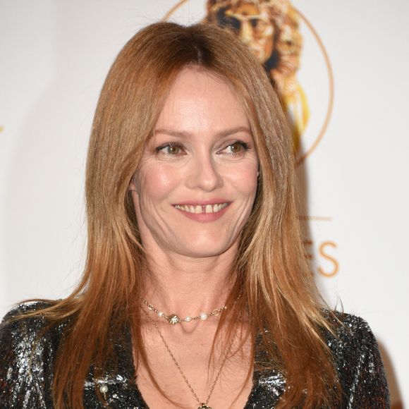 La vie sentimentale de Vanessa Paradis est jalonnée de rencontres...

Vanessa Paradis arrive à la 33e cérémonie des Molières du théâtre français qui se tient aux Folies Bergeres à Paris. Photo par Mireille Ampilhac/ABACAPRESS.COM