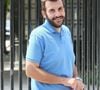 Si cette intervention lui a permis de passer sous la barre des 100 kilos, rien n'est acquis définitivement. L'opération ne fait pas de miracles sur le long terme.

Exclusif - Rendez-vous avec Laurent Ournac, qui a perdu 45 kg, place des Vosges à Paris. Le 2 juillet 2015.

©Bestimage