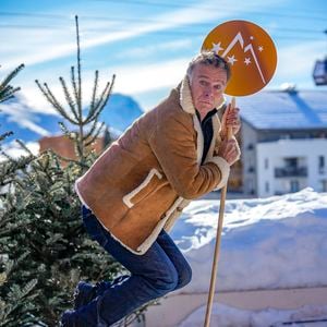 Franck Dubosc au photocall du film "Un Ours dans le Jura" lors de la 28ème édition du Festival international du film de comédie de l'Alpe d'Huez, le 16 janvier 2025.