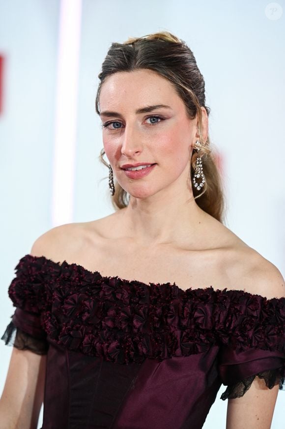 Philippine Lavrey - La comédie musicale " La légende Monte-Cristo " lors de l'enregistrement de l'émission Vivement dimanche présentée par M.Drucker aux studios Rive Gauche, à Paris, France, le 1er octobre 2025. Diffusion sur France 3 le 9 novembre 2025. © Guillaume Gaffiot/Bestimage