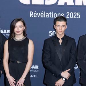 Gilles Lellouche a déclaré : “Ils sont félins, intenses, magnifiques ensemble. Leur alchimie était évidente”...

François Civil (montre Audemars Piguet) , Mallory Wanecque, Malik Frikah et Gilles Lellouche (montre Audemars Piguet)  - Photocall de la soirée "Cesar Révélations 2025" au Trianon à Paris le 20 janvier 2025.  © Olivier Borde / Bestimage