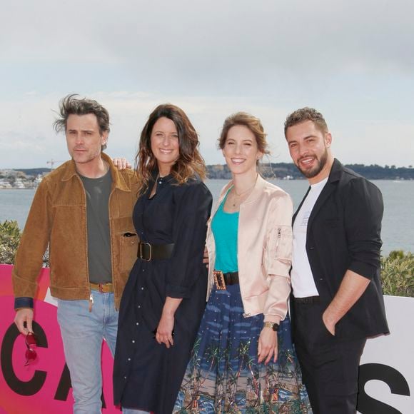 Nicolas Berger-Vachon, Anne Décis, Léa François, Marwan Berreni de PLUS BELLE LA VIE
CANNESERIES SAISON 5 au Palais des Festivals et des Congrès de Cannes, samedi 2 avril 2022. © Christophe Aubert via Bestimage
|No web - 5ème édition du Festival International Canneseries à Cannes