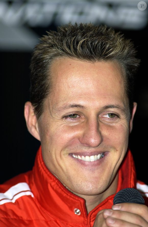 Archives - Michael Schumacher lors d'une conference de presse a Paris. GTRES / BESTIMAGE
