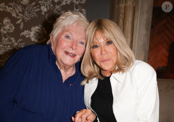 L'actrice était à la remise du prix de sa fondation

Line Renaud et Brigitte Macron 7ème remise du prix "Fonds de dotation Line Renaud-Loulou Gasté" pour la recherche médicale à la Maison de la Recherche à Paris © Coadic Guirec/Bestimage