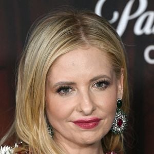 Sarah Michelle Gellar et son mari Freddie Prinze Jr. au photocall pour la première de la série "Wolf Pack" de Paramount + à Los Angeles le 19 janvier 2023.
©Broadimage / Bestimage