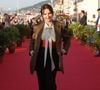 Son allure repose sur une routine holistique mêlant discipline douce et cosmétique ciblée.

Juliette Binoche - Arrivées des personnalités sur le tapis rouge lors de la 40ème édition du Festival de Cabourg "Journées romantiques" le 13 juin 2026. 

© Coadic Guirec / Bestimage