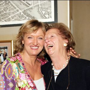 Charlotte de Turckheim et sa mère Françoise de Turckheim au théâtre des Bouffes Parisiens (Photo non datée)COADIC GUIREC / BESTIMAGE