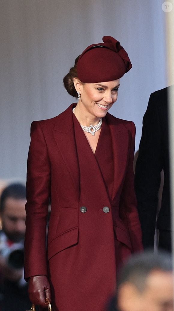 Kate Middleton, princesse de Galles, lors d'une cérémonie d'accueil de l'émir du Qatar Sheikh Tamim bin Hamad Al Thani et de son épouse Sheikha Jawaher à Horse Guards Parade, Londres, pendant la visite d'État au Royaume-Uni de l'émir du Qatar et de la première de ses trois épouses. Londres, Royaume-Uni, mardi 3 décembre 2024. Photo by Stephen Lock/i-Images/ABACAPRESS.COM