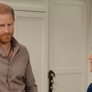 Le prince Harry fait une apparition surprise dans les dernières scènes de l'émission festive de Meghan Markle sur Netflix. Photo par JLPPA / Bestimage