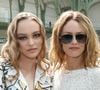 Ce qui ne l'empêche pas de faire l'objet elle aussi comme grand nombre de femmes célèbres, de critiques sur son physique. 


Lily-Rose Depp et sa mère Vanessa Paradis - Les célébrités au photocall du défilé "Chanel Cruise Collection 2020" au Grand Palais. Paris, le 3 mai 2019.
© Olivier Borde/Bestimage