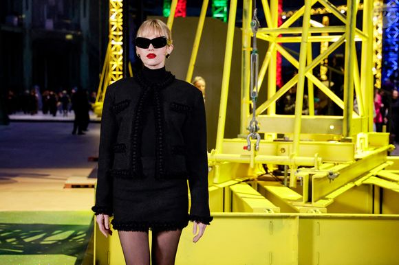 Angèle au photocall du défilé Chanel Collection Femme Prêt-à-Porter Automne/Hiver 2026-2027 lors de la Fashion Week de Paris (PFW) au Grand Palais, à Paris, France, le 9 mars 2026. © Olivier Borde/Bestimage