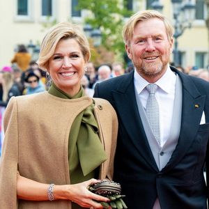 Le roi Willem-Alexander et la reine Maxima des Pays-Bas ont présenté un nouveau membre de leur famille.

Abdication du Grand-Duc Henri de Luxembourg et accession au trône de Son Altesse Royale le Prince héritier Guillaume. Photo by Backgrid USA / Bestimage.