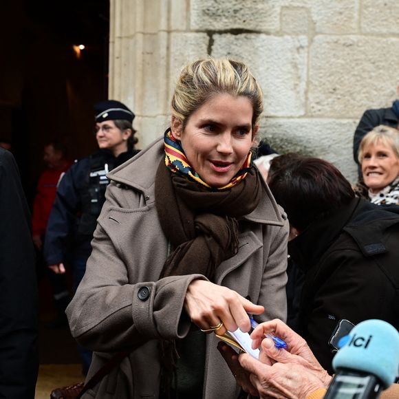 Alice Taglioni lors de la 165e vente aux enchères des Hospices de Beaune, le 16 novembre 2025. © Romain Doucelin / Bestimage