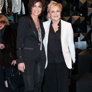 Muriel Robin et sa petite amie Annen Le Nen assistent à l'ouverture du Concept Store de Karl Lagerfeld dans le cadre de la Fashion Week de Paris, le 28 février 2013. Photo par Audrey Poree/ABACAPRESS.COM