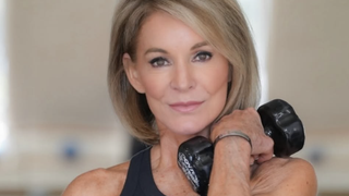 Liz Hilliard, 72 ans, coach sportive : "Voici les 6 exercices de musculation que je fais pour être en meilleure forme qu'à 40 ans"