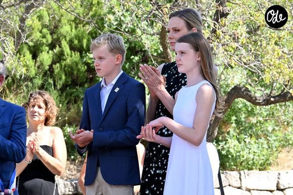 Le prince Albert II de Monaco, la princesse Charlène de Monaco, le prince Jacques de Monaco, marquis des Baux et la princesse Gabriella de Monaco lors de leur visite officielle aux Baux-de-Provence, France, le 5 septembre 2026. © Bruno Bebert/Bestimage