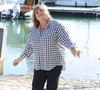 "La campagne est sublime, les mirabelliers, les cerisiers... tout ça, c'est beau", avait-elle confié en évoquant cette région qu'elle affectionne.

Michèle Bernier lors du photocall du "Parfum du Bonheur" lors du 27ème Festival de la Fiction de la Rochelle, France, le 19 septembre 2025.

© Denis Guignebourg/Bestimage