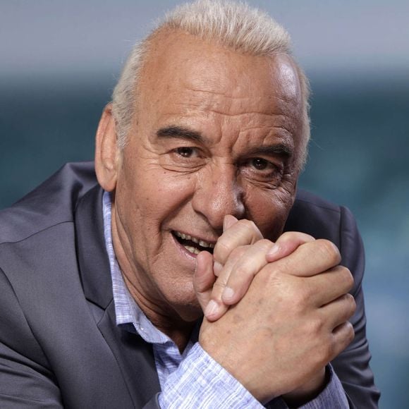 Michel Fugain pose pour notre photographe à Paris, France, le 3 mai 2017. Photo par VIM/ABACAPRESS.COM