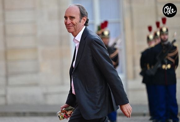 Le trio travaille déjà sur un nouveau projet commun, qui sera dévoilé d'ici octobre.

Xavier Niel, Pdg de Iliad au palais de l’Elysée pour un banquet d’état donné en l’honneur de la visite du président de la Mauritanie en France le 15 avril 2026.

© Christian Liewig / Bestimage