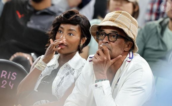 Yannick Noah et sa compagne Malika - Les célébrités en tribunes pendant l'épreuve de basketball de Demi-Finale opposant la France à l'Allemagne lors des Jeux Olympiques de Paris 2024 (JO) à l'Arena Bercy, à Paris, France, le 8 août 2024. © Jacovides-Perusseau/Bestimage