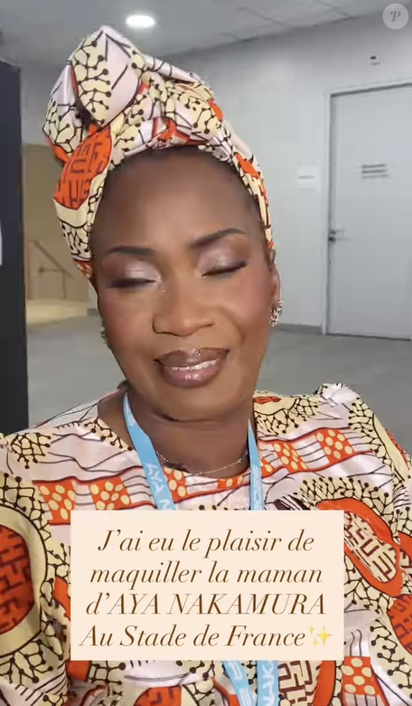 Dans les coulisses, un homme : Bruno Da Silva, le maquilleur de la maman de la chanteuse, qui a partagé sur Instagram un témoignage touchant.

La maman d'Aya Nakamura dans les coulisses du Stade de France en mai 2026 - Instagram