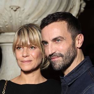 Marina Foïs et Nicolas Ghesquière - Backstage du défilé de mode prêt-à-porter automne-hiver 2017/2018 "Louis Vuitton" au Musée du Louvre à Paris le 7 mars 2017.©Bestimage