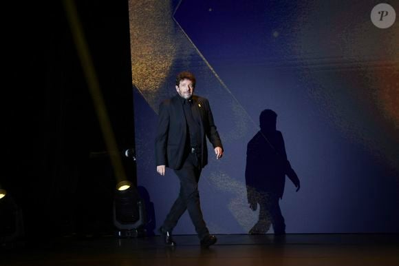 Patrick Bruel lors d'une cérémonie organisée par le Conseil des institutions juives de France (CRIF) en hommage aux victimes des attentats du Hamas du 7 octobre 2023 contre Israël, à l'occasion du premier anniversaire de l'événement, à Paris, le 7 octobre 2024. 

© Jack Tribeca / Bestimage