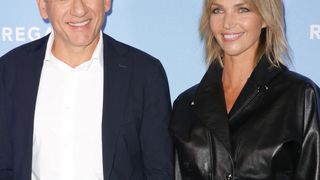 Elle est sa maquilleuse depuis plusieurs années ! Que sait-on de Clara (43 ans), la nouvelle compagne de Dany Boon aux très beaux yeux ?