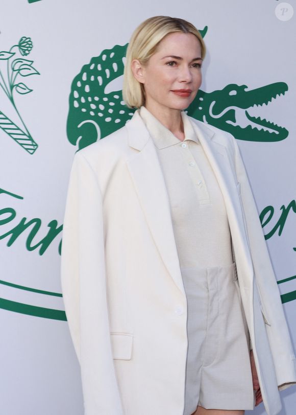 Michelle Williams au photocall du défilé Lacoste Collection Femme Prêt-à-Porter Printemps/Eté 2026 lors de la Fashion Week de Paris (PFW), au Lycée Carnot, à Paris, France, le 5 octobre 2025. © Sam Delpech/Bestimage