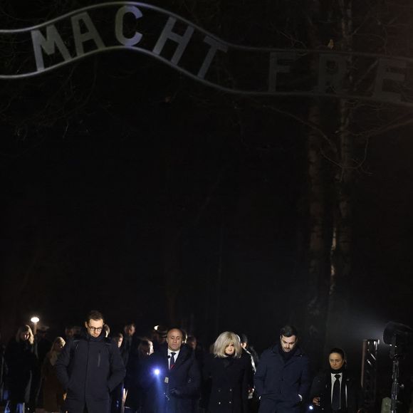 Le président Emmanuel Macron et sa femme Brigitte Macron ont visité le pavillon français. Commémorations du 80ème anniversaire de la libération du camp de concentration et d'extermination nazi d'Auschwitz-Birkenau par l'Armée rouge à Oswiecim en Pologne le 27 janvier 2025.

© Dominique Jacovides / Bestimage