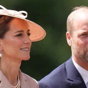 Ne reste plus à William et Kate de trouver son ou sa remplaçant(e). Des noms circulent déjà...

Le prince William, prince de Galles, et Catherine (Kate) Middleton, princesse de Galles - Cérémonie d’accueil à Windsor d'Emmanuel Macron (président de la République Française) et de Brigitte Macron par le roi Charles III d'Angleterre et Camilla Parker Bowles, reine consort d'Angleterre, le 8 juillet 2025. Julien Burton / Bestimage
