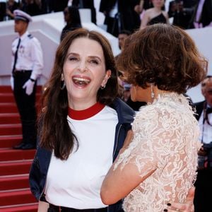 Juliette Binoche, Halle Berry - Montée des marches de la cérémonie de clôture du 78ème Festival International du Film de Cannes, au Palais des Festivals à Cannes. Le 24 mai 2025
© Jacovides-Moreau / Bestimage