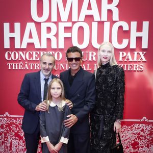 Exclusif - Elie Semoun, Omar Harfouch, sa femme Yulia Lobova et leur fille Gustavia - Concerto pour la paix de Omar Harfouch au théâtre de Béziers le 8 mai 2025 © Jack Tribeca / Bestimage