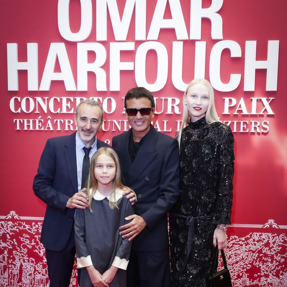 Exclusif - Elie Semoun, Omar Harfouch, sa femme Yulia Lobova et leur fille Gustavia - Concerto pour la paix de Omar Harfouch au théâtre de Béziers le 8 mai 2025 © Jack Tribeca / Bestimage