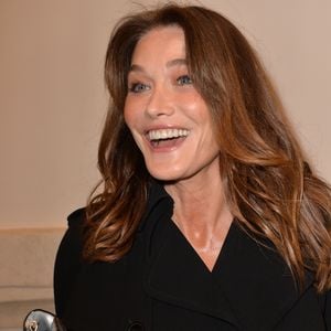 Carla Bruni-Sarkozy lors du photocall du dernier défilé de mode Haute-Couture printemps-été 2020 "Jean-Paul Gaultier" au théâtre du Châtelet à Paris, France, le 22 janvier 2020. © Veeren-Clovis/Bestimage