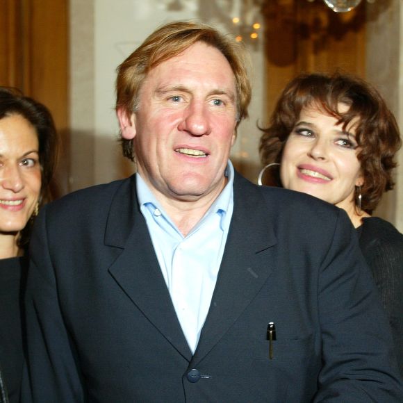 Archives - Gérard Depardieu et Fanny Ardant - Inauguration du restaurant de Gérard Depardieu "La Fontaine Gaillon" à Paris. Le 19 janvier 2004
© Jean-Claude Woestelandt / Bestimage