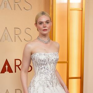 Elle Fanning sur le tapis rouge de la 98e des Oscars à Hollywood, le 15 Mars 2026.
© Phil Mccarten/AMPAS via ZUMA Press Wire