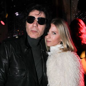 Exclusif - Jean-Luc Lahaye et Paola au défilé Julien Paoletti  "Collection Prêt-à-Porter Automne/Hiver 2025-2026" lors de la Fashion Week de Paris (PFW), le 10 mars 2025

© Philippe Baldini / Bestimage