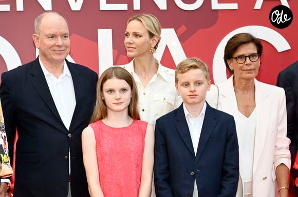 Le prince Albert II de Monaco, la princesse Charlène de Monaco, la princesse Gabriella de Monaco, comtesse de Carladès, et le prince Jacques de Monaco, marquis des Baux, assistent à l’inauguration de l’espace thématique consacré à la Principauté de Monaco à Europa-Park, à Rust, en Allemagne, le 29 juin 2026. © Dana Press/Bestimage
