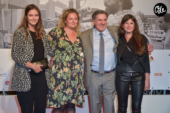 Elle explique qu'il est fier et que cela la rend fière

Nelly Auteuil, Aurore Auteuil, Daniel Auteuil et Aude Ambroggi assistent à la cérémonie d'ouverture du 11e Festival Lumière de Lyon à la Halle Tony Garnier, à Lyon, en France, le 12 octobre 2019. Photo de Julien Reynaud/APS-Medias/ABACAPRESS.COM